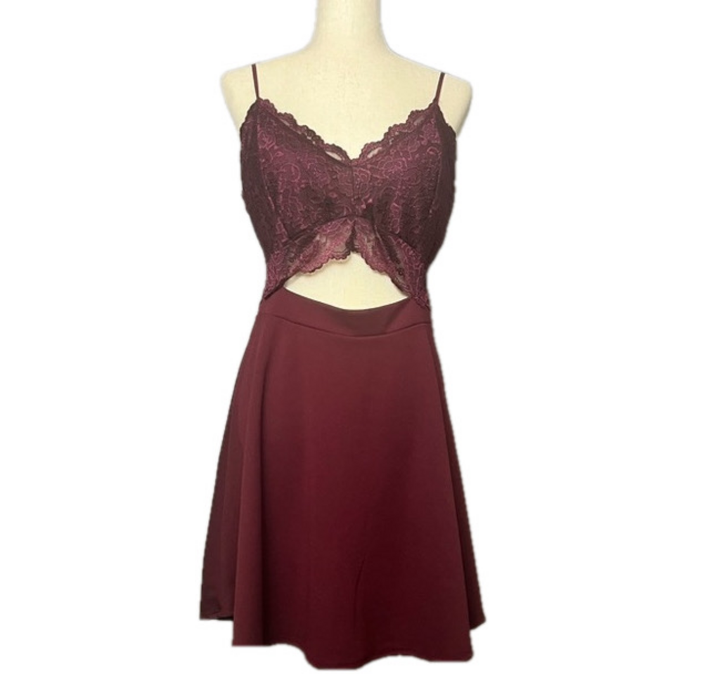 O’DELILAH PROM DRESS Mid length dress with cut out middle EUC - Picture 3 of 17